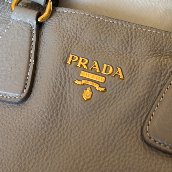 Prada Vitello Daino Side Zip Convertible Tote - Picture 2 of 16